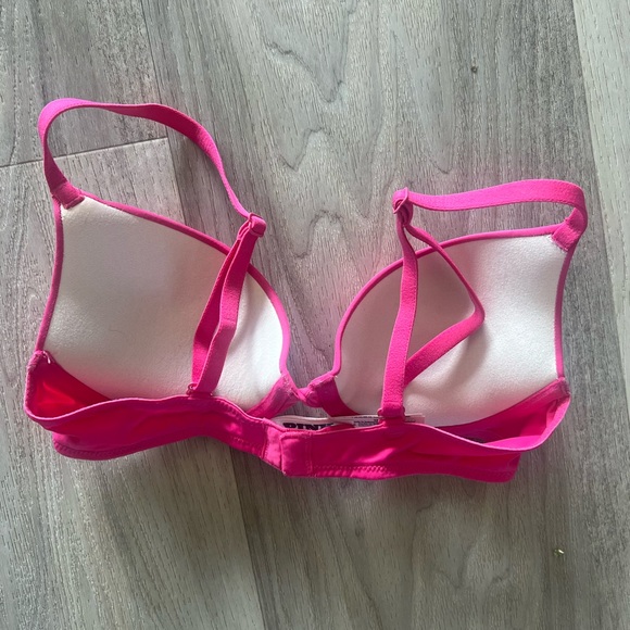 Pink Victoria's Secret Bra - Picture 2 of 4